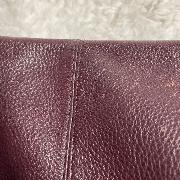 Vince Camuto pebble leather deep purple Hobo shoulder bag silver tone hardwares - Picture 15 of 15